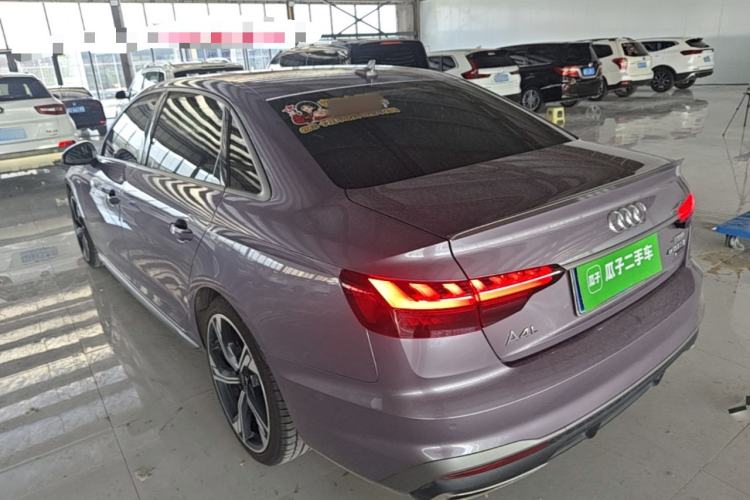 Audi A4 2022 — 4