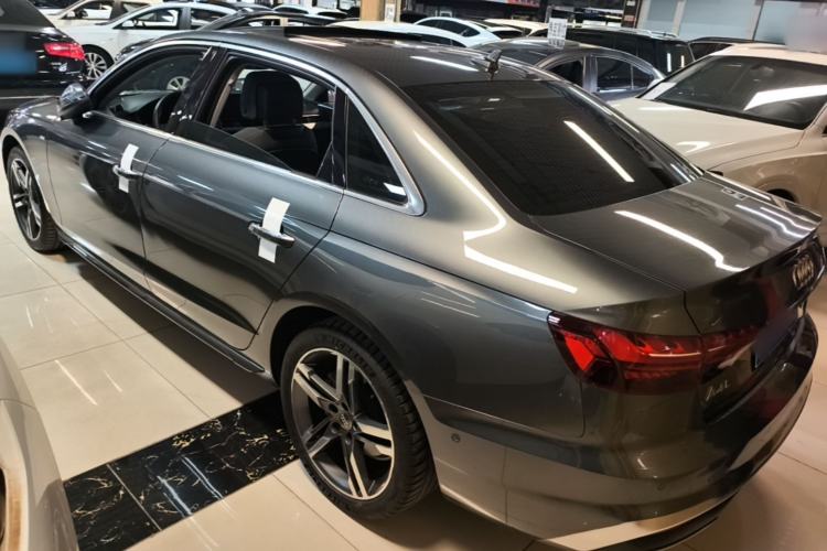 Audi A4 2020 — 4