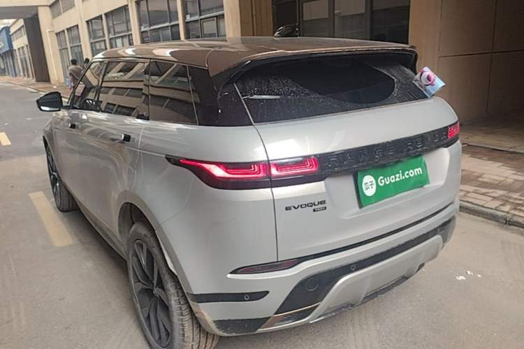 Land Rover rover range rover evoque 2023 — фото 4