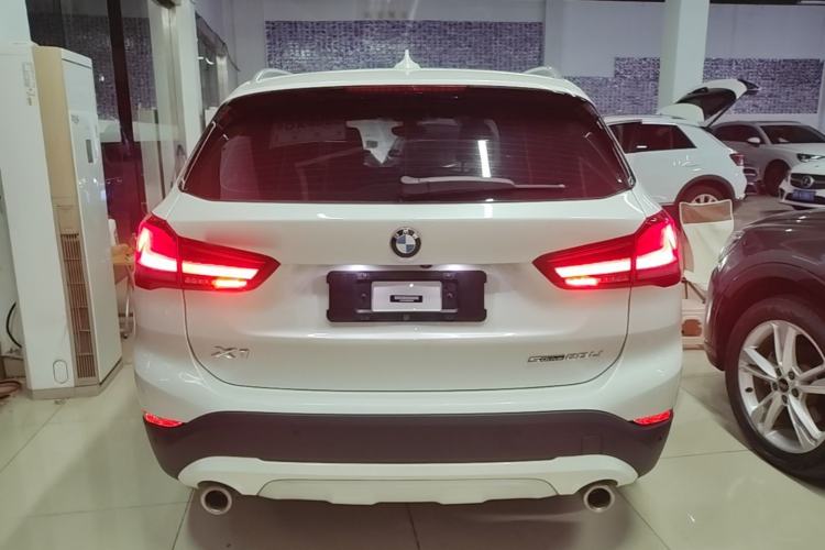 BMW X1 2022 — фото 5