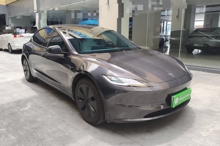 Tesla Model 3 2023 — 3