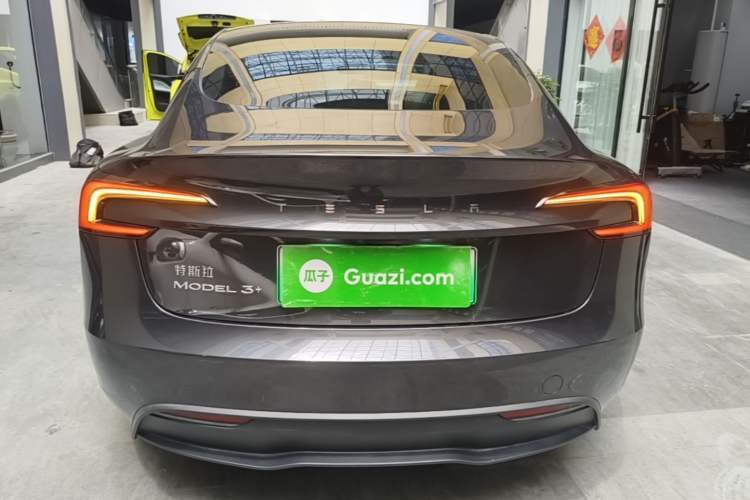 Tesla Model 3 2023 — 5
