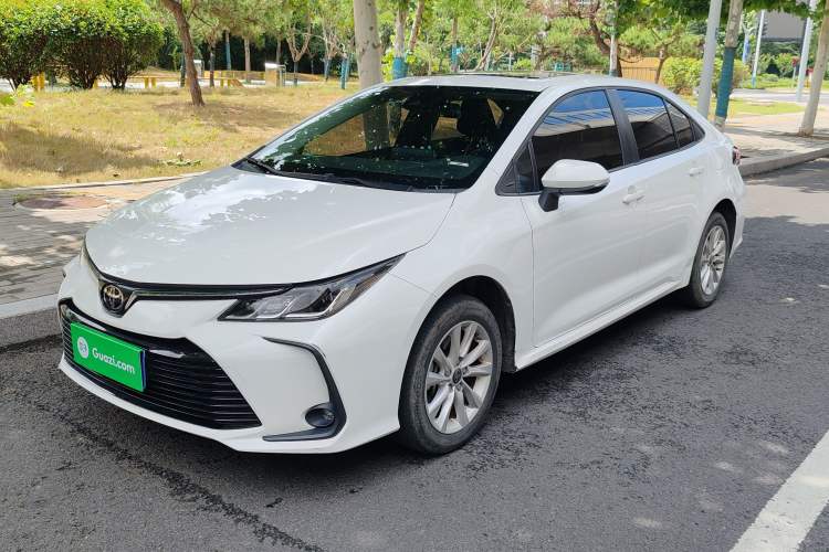 Toyota Corolla 2023 — фото 1