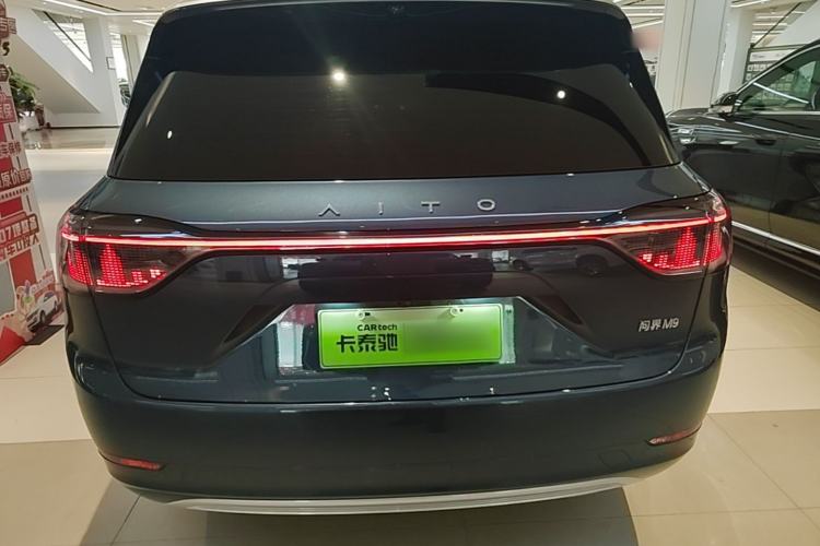 AITO M9 2024 — 5