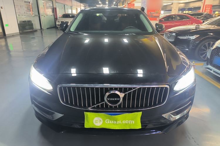 Volvo S90 2020 — 2