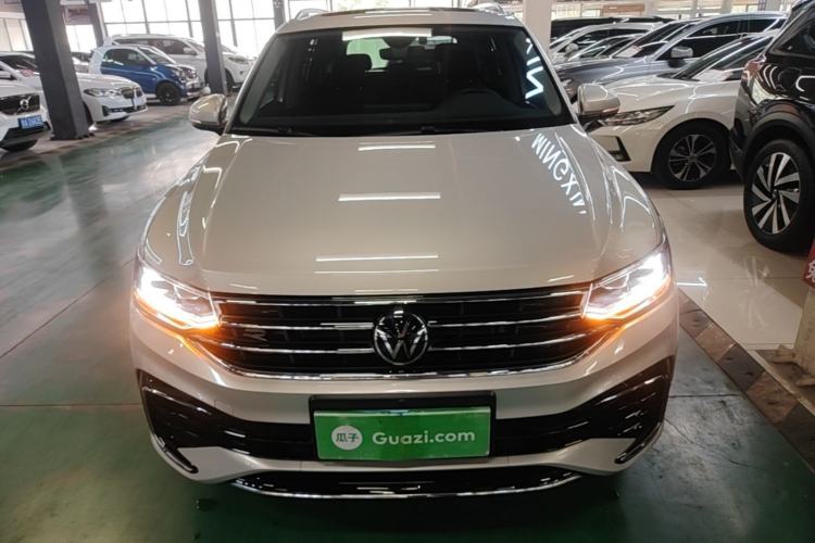 Volkswagen Tiguan L 2023 — 2