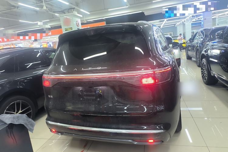 AITO M8 2025 — 5