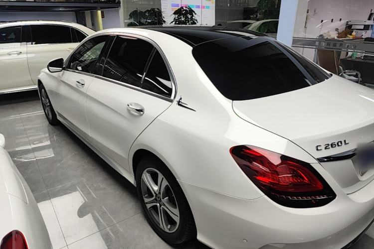 Mercedes-Benz C 260 L 2021 — 4