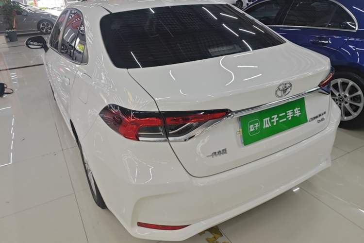 Toyota Corolla 2021 — 4