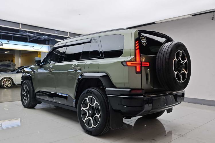Brave Warrior M817 2025 — 4