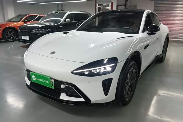 Xiaomi Auto YU7 2025 — фото 1