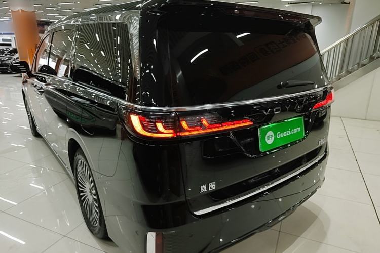 Voyah Dream 2025 — 4