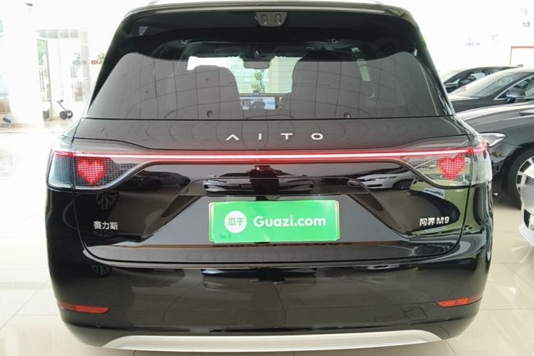 AITO M9 2025 — 5