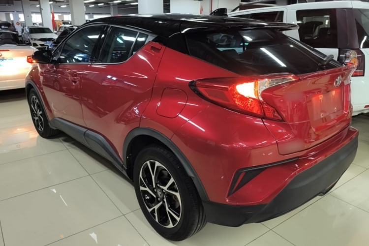 Toyota C-HR 2020 — фото 4