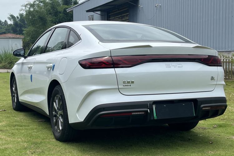 BYD Qin L 2024 — 3