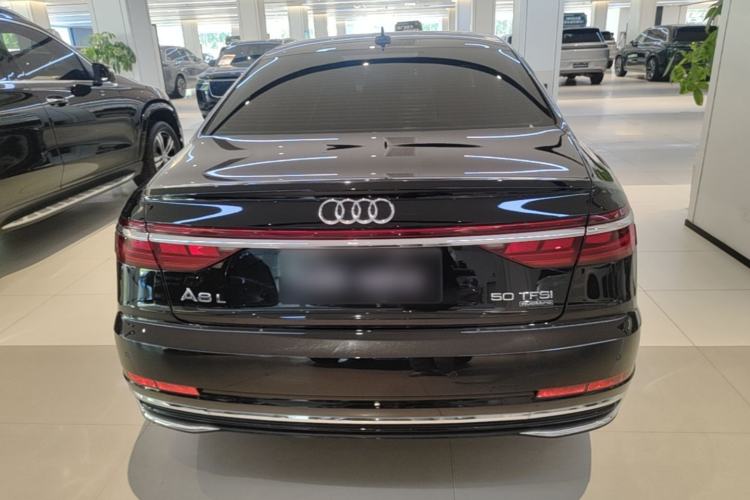 Audi A8 2023 — 5
