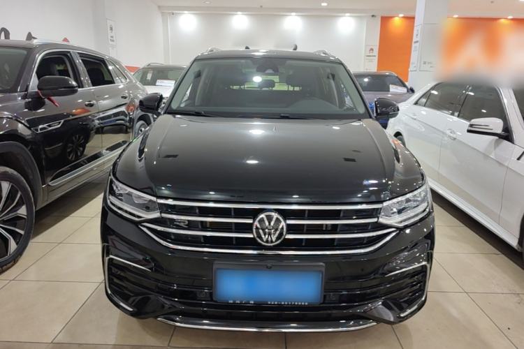 Volkswagen Tiguan L 2024 — 2
