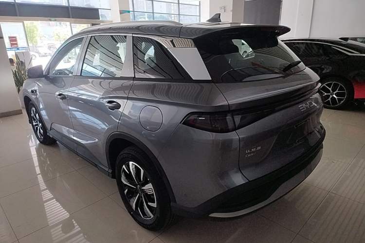 BYD sealion 05 dm i 2025 — фото 4