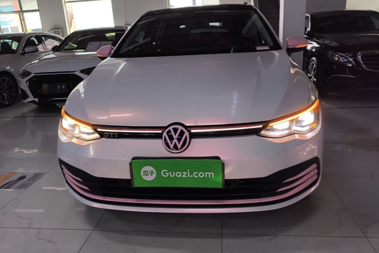 Volkswagen Golf 2023 — 2