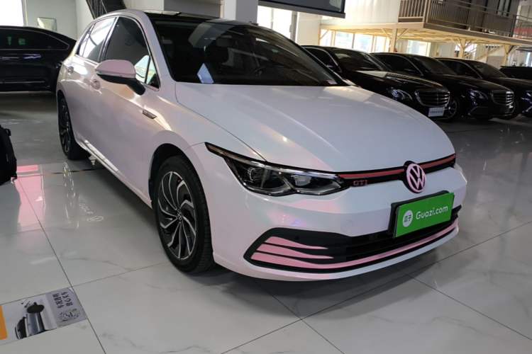 Volkswagen Golf 2023 — 3
