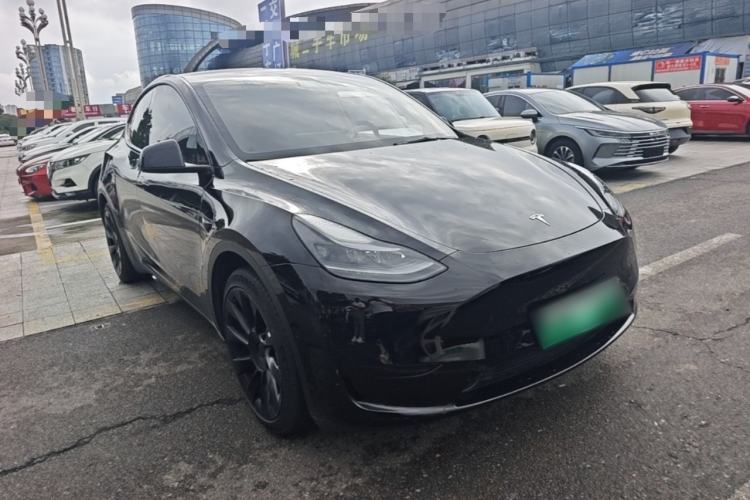 Tesla Model Y 2022 — 3