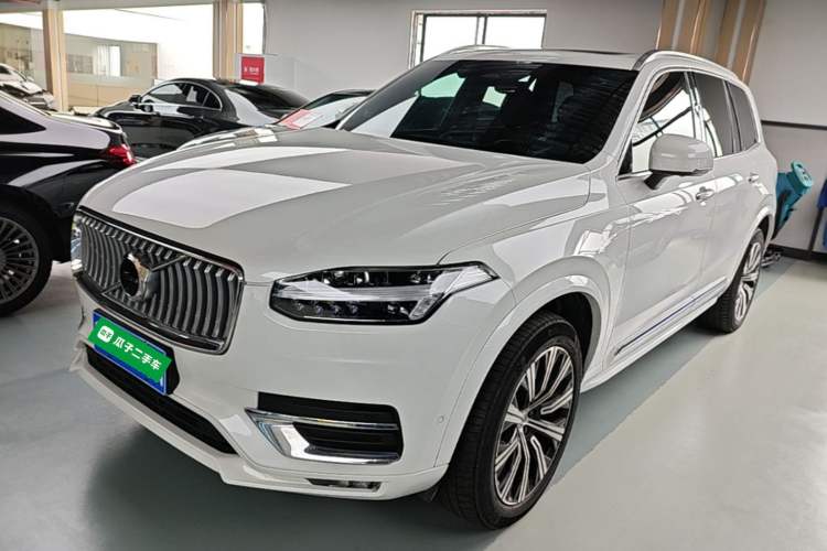 Volvo xc90 2023 — фото 1