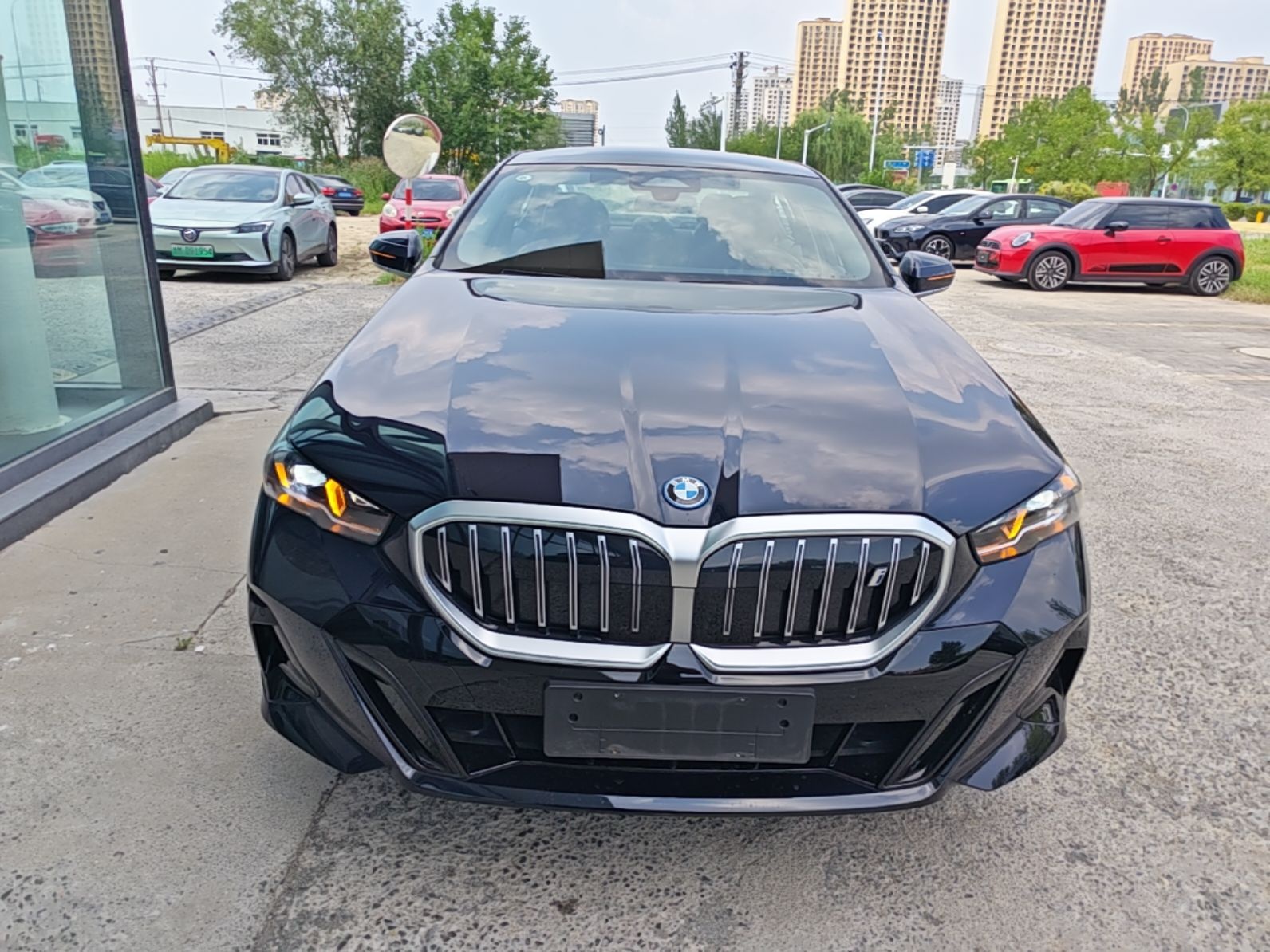 BMW i5 2025 — фото 2