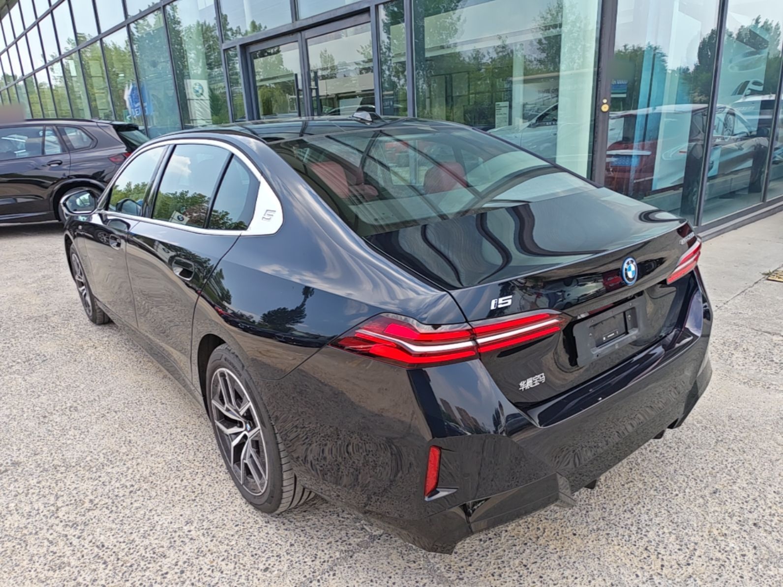 BMW i5 2025 — фото 4