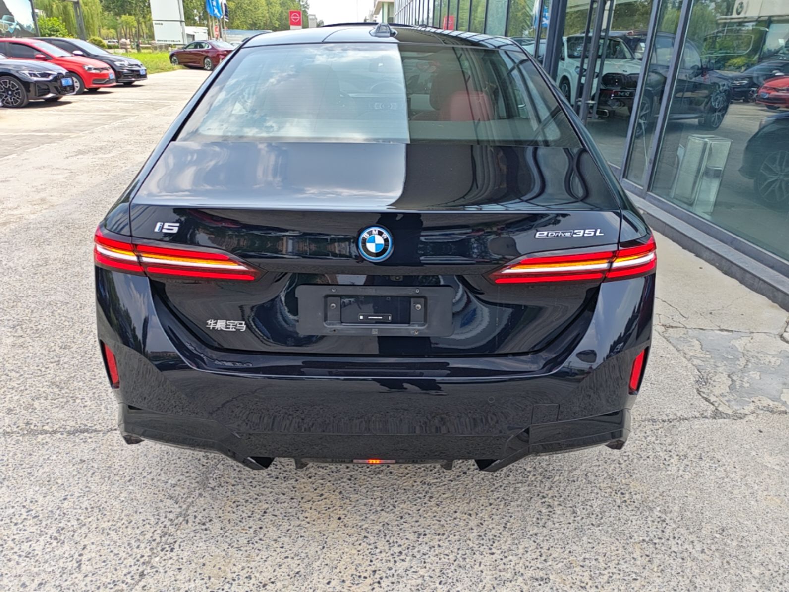 BMW i5 2025 — фото 5