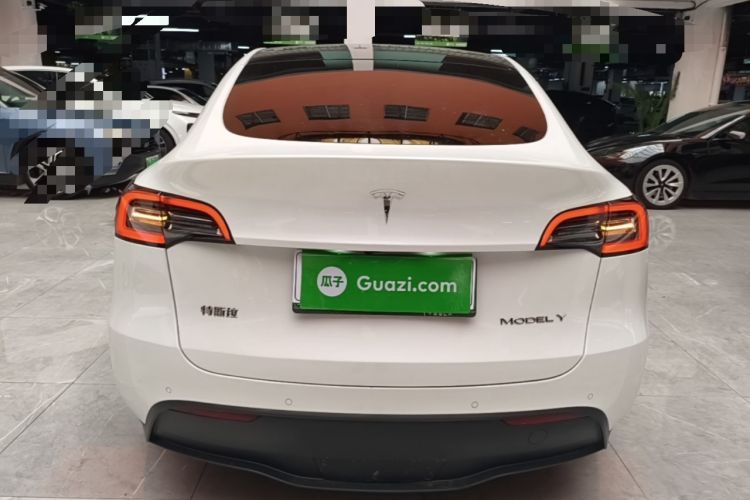 Tesla Model Y 2021 — 5