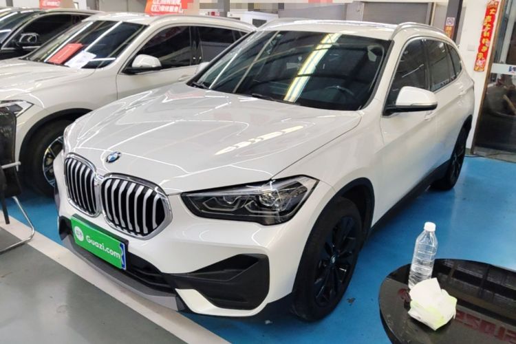 BMW X1 2021 — фото 1