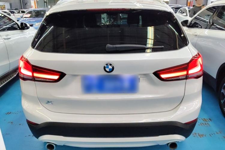 BMW X1 2021 — фото 5