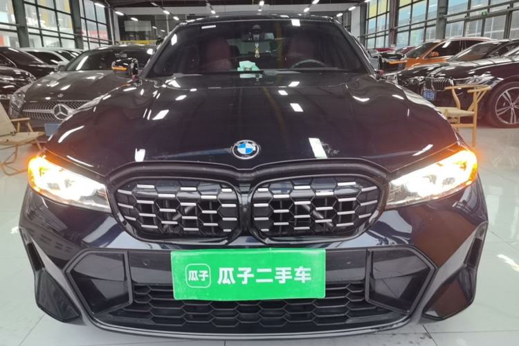 BMW 325i 2023 — 2