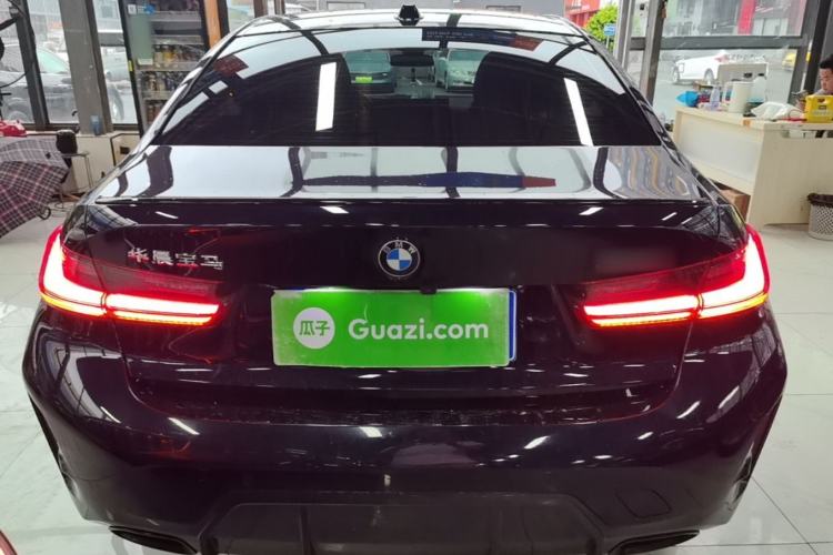 BMW 325i 2023 — 5