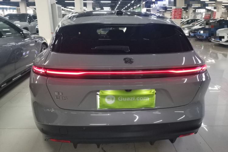 NIO ET5T 2023 — 5