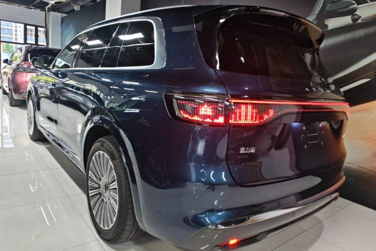 AITO AITO M8 2025 — 4