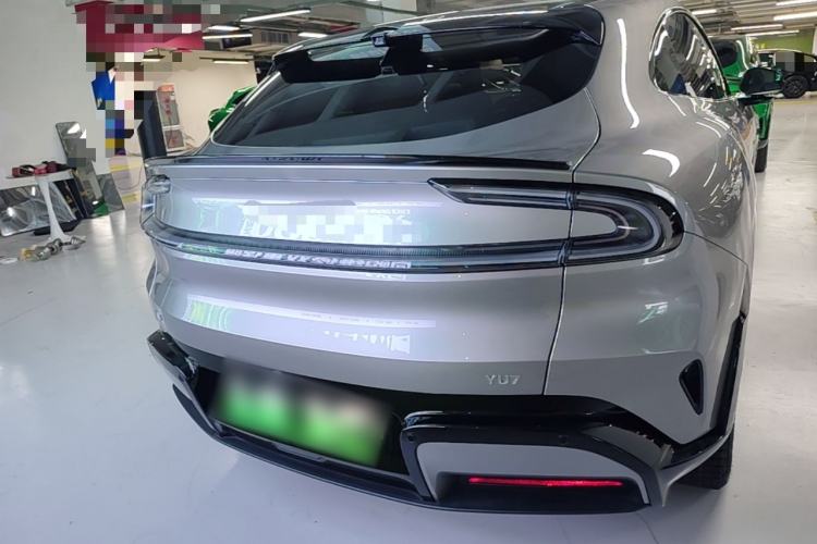 Xiaomi Auto YU7 2025 — фото 5