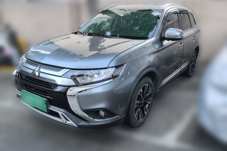 Mitsubishi outlander 2020 — фото 1