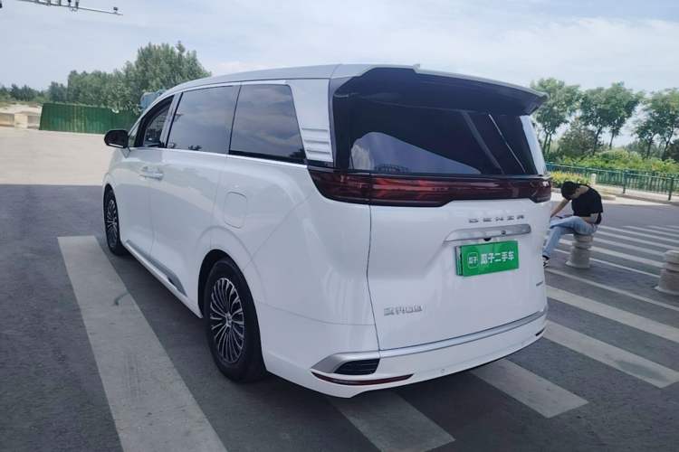 Denza D9 2022 — 4