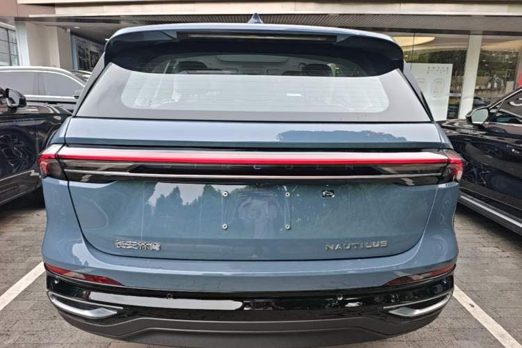 Lincoln Nautilus 2025 — 5
