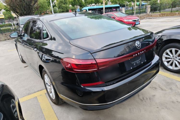 Volkswagen Passat 2025 — 4
