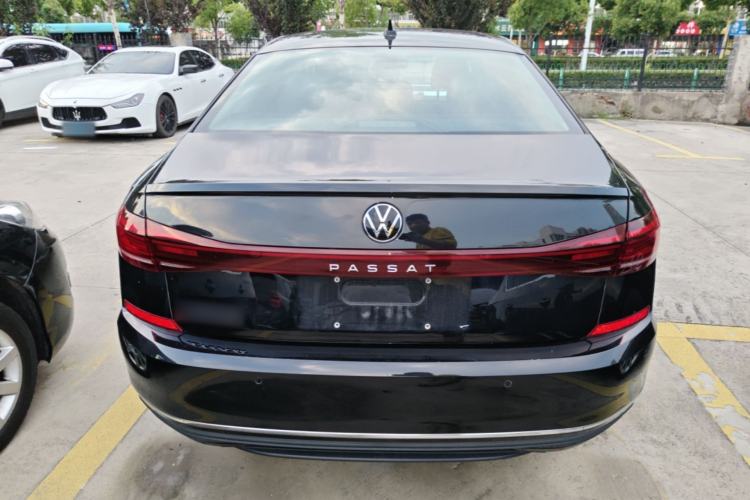Volkswagen Passat 2025 — 5