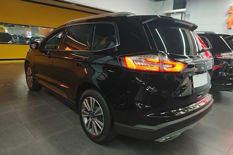 Ford Edge 2021 — фото 4