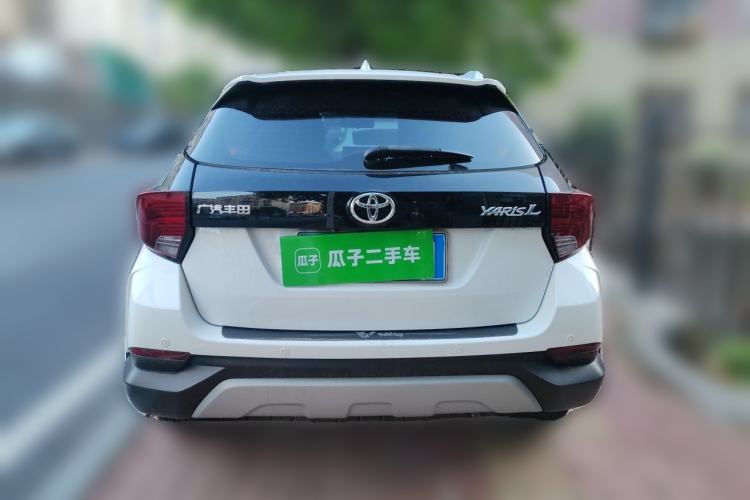 Toyota Yaris L 2020 — фото 3