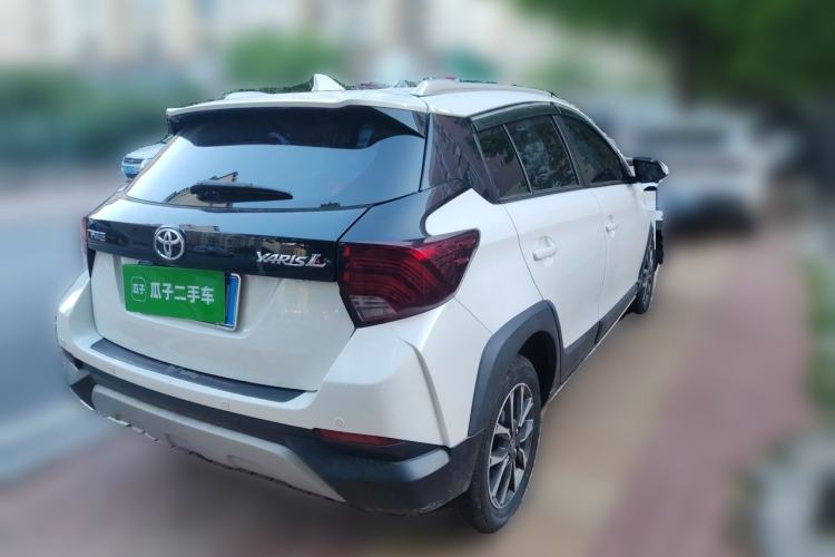 Toyota Yaris L 2020 — фото 4