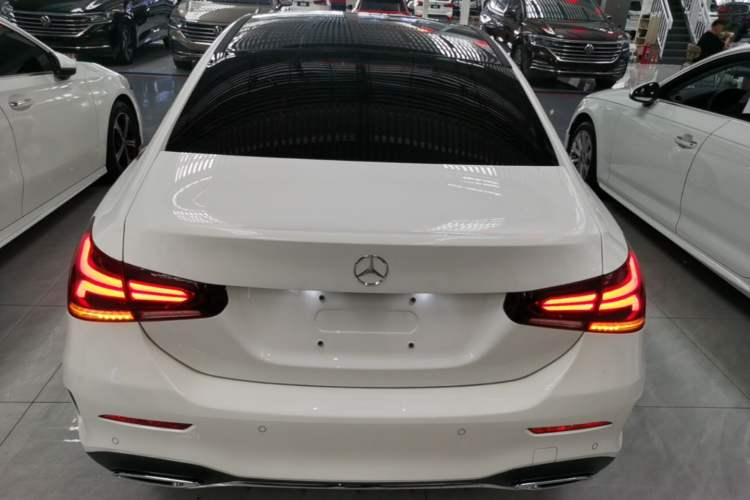 Mercedes-Benz A 200 L 2021 — фото 5