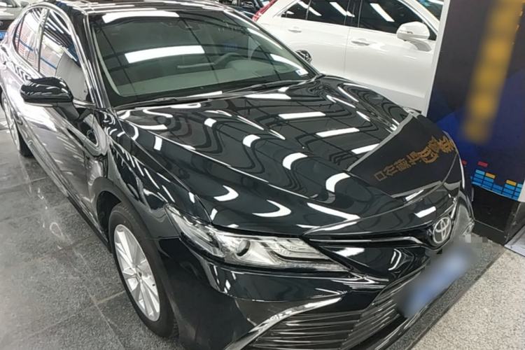 Toyota Camry 2021 — фото 3