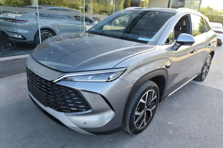 BYD Song L DM-i 2025 — фото 1