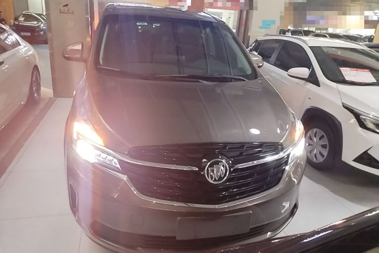 Buick GL8 2022 — 2