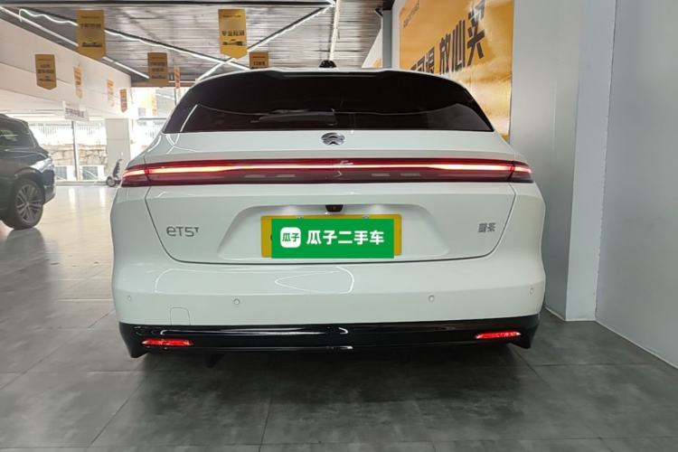 NIO ET5T 2025 — 5